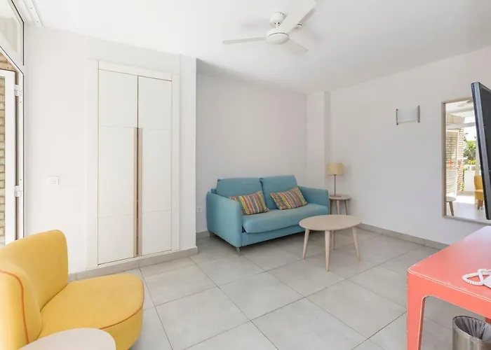 Livvo Veril Playa 3* 普拉亚戴尔雷安格莱斯