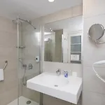 酒店 威利海滩公寓式酒店 3*