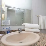 酒店 威利海滩公寓式酒店 3*